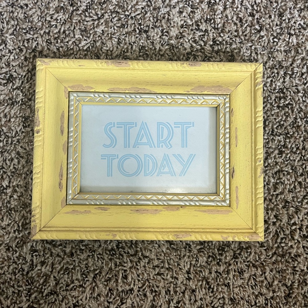 Rustic Farmhouse Frame // 4x6 // Yellow